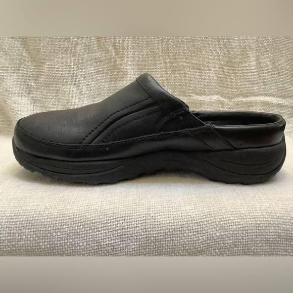 L.L. Bean Moc Mule Slide Shoe-Black Leather-8.5 Medium-Very Good Condition - Picture 4 of 13